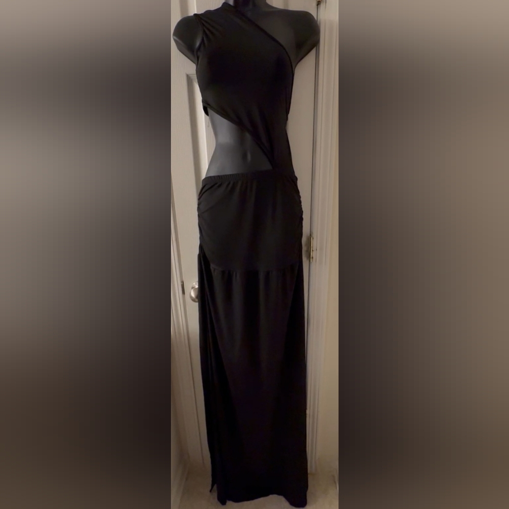 Off-Shoulder Cut-Out Dress w/Split L